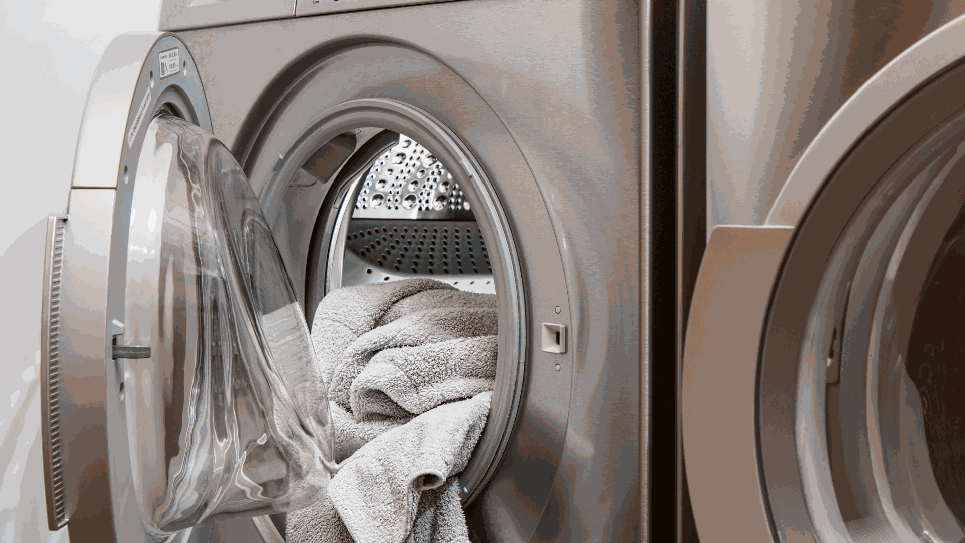 Hotel Linens ready for Washing Machine Laundering