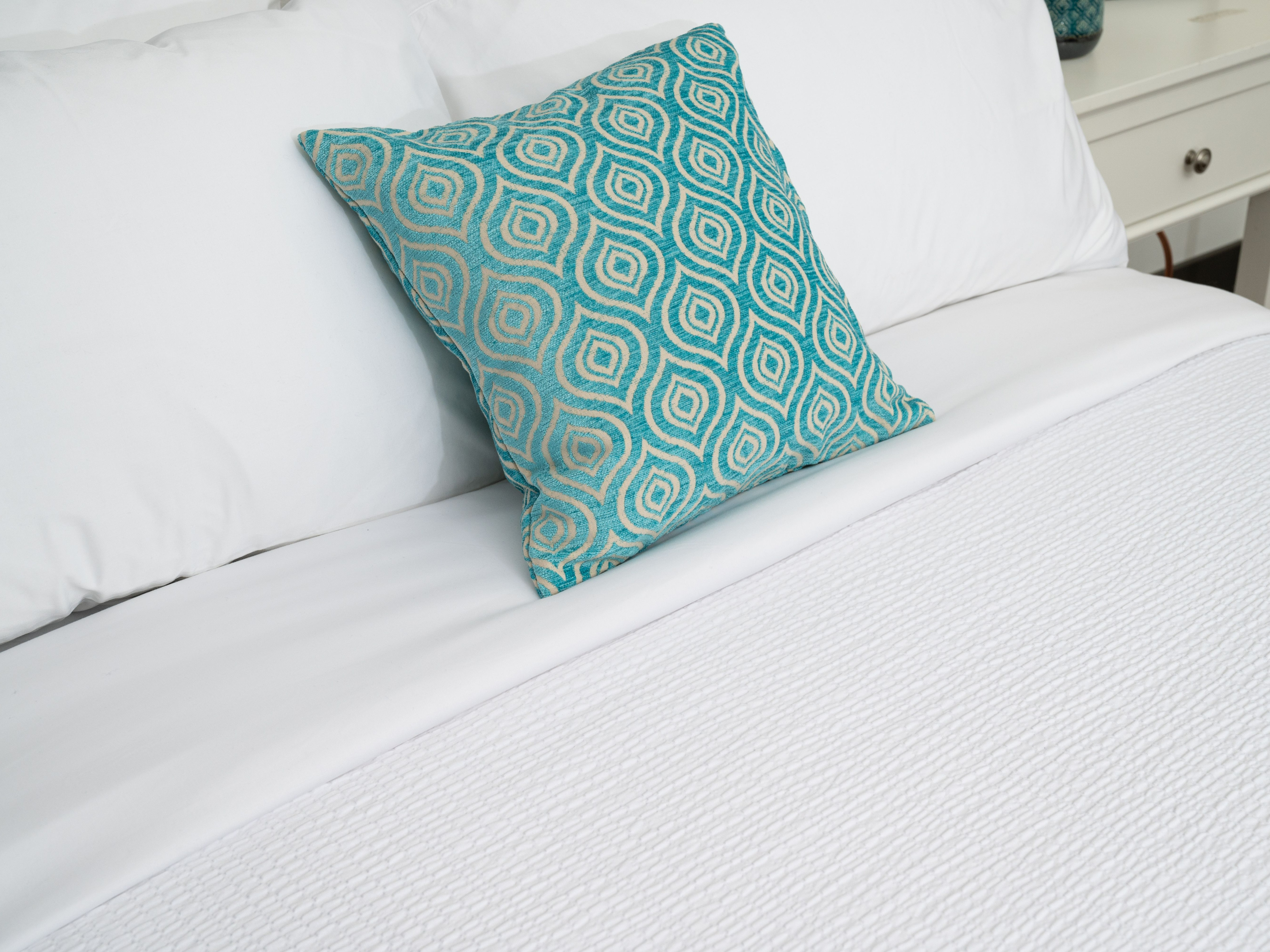 Billow Pattern Vela Decorative Top Sheet in Bed Close up Look | Eden Textile