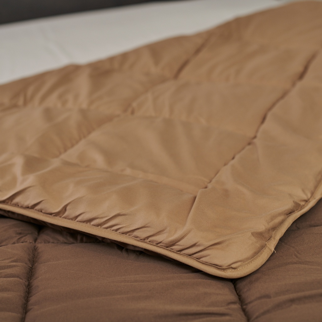 Retreat Reversible Comforter Brown/Sandalwood